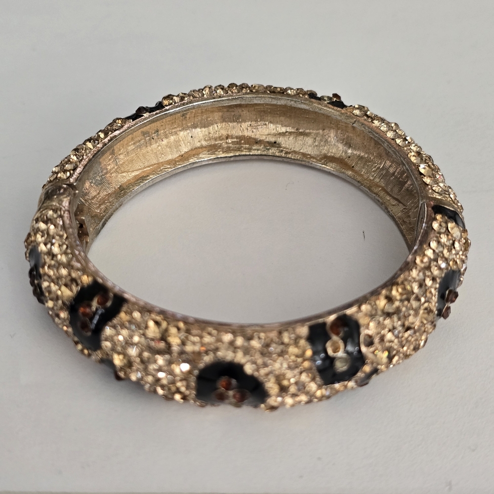 Vintage Rhinestone & Enamel Hinged Bangle Bracelet Gold Tone - Picture 2 of 9
